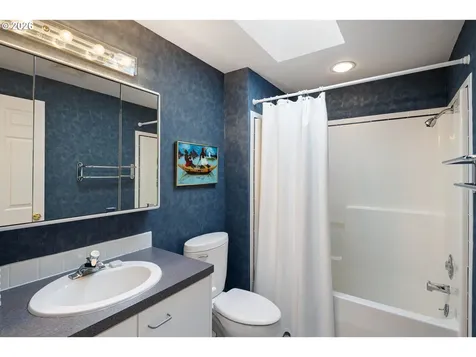 2634 Suncrest Avenue Eugene OR 97405