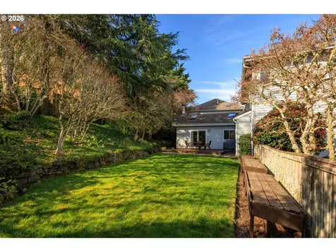 2634 Suncrest Avenue Eugene OR 97405