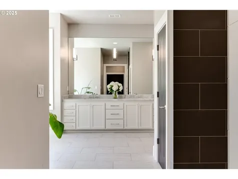 3944 Los Altos Lane Eugene OR 97405