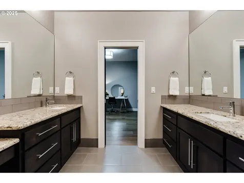 3944 Los Altos Lane Eugene OR 97405