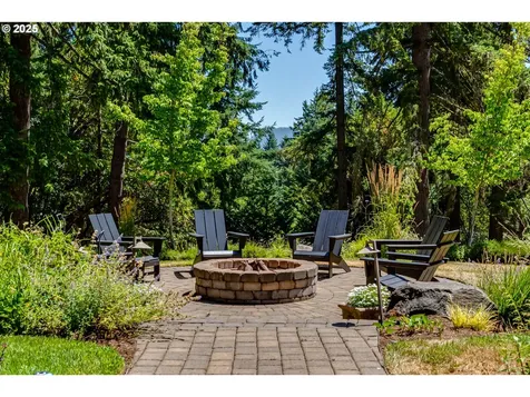 3944 Los Altos Lane Eugene OR 97405