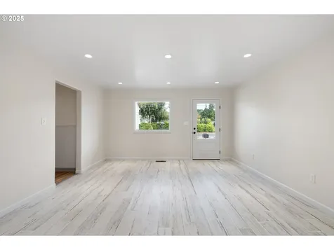 1115 S 6th Street Cottage Grove OR 97424