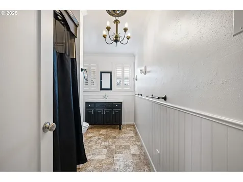 1115 S 6th Street Cottage Grove OR 97424