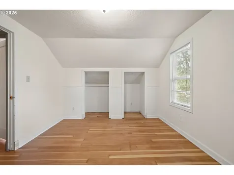 1115 S 6th Street Cottage Grove OR 97424