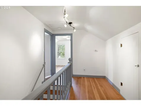 1115 S 6th Street Cottage Grove OR 97424