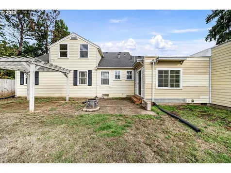1115 S 6th Street Cottage Grove OR 97424