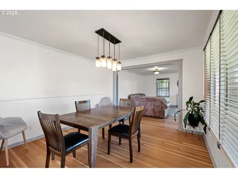 1115 S 6th Street Cottage Grove OR 97424