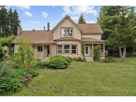 1735 Pine Street Silverton OR 97381