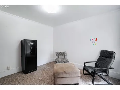 1735 Pine Street Silverton OR 97381