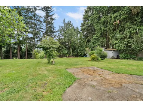1735 Pine Street Silverton OR 97381