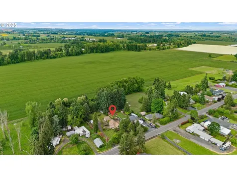 1735 Pine Street Silverton OR 97381