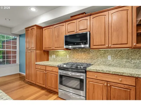 924 NE 73rd Avenue Hillsboro OR 97124
