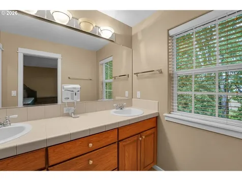 924 NE 73rd Avenue Hillsboro OR 97124