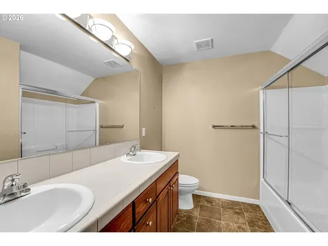 924 NE 73rd Avenue Hillsboro OR 97124