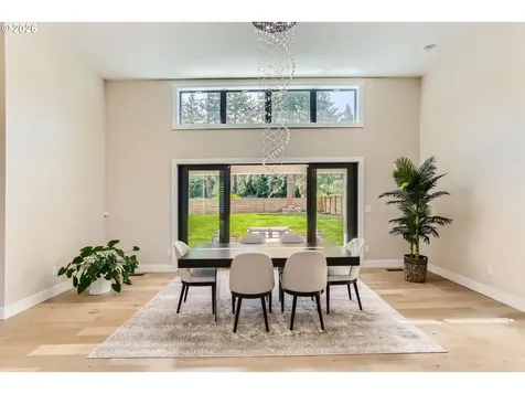 6090 Carman Drive Lake Oswego OR 97035
