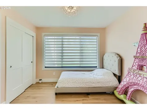 6090 Carman Drive Lake Oswego OR 97035