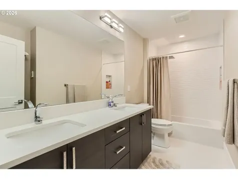 6090 Carman Drive Lake Oswego OR 97035