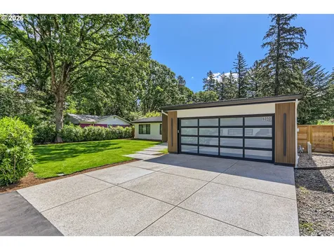 6090 Carman Drive Lake Oswego OR 97035