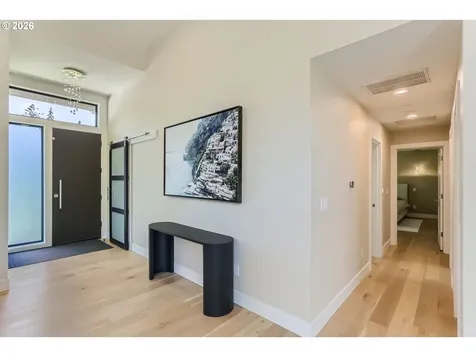 6090 Carman Drive Lake Oswego OR 97035