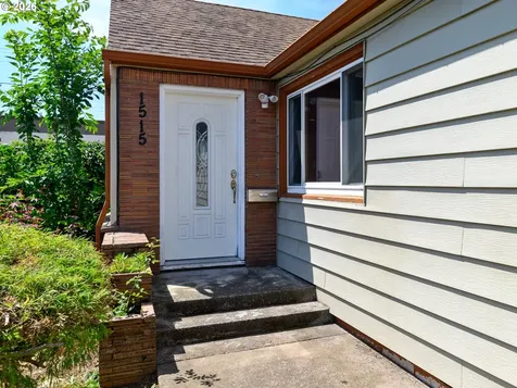 1515 NE 118th Avenue Portland OR 97220