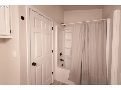 1038 Hillside Drive Cottage Grove OR 97424