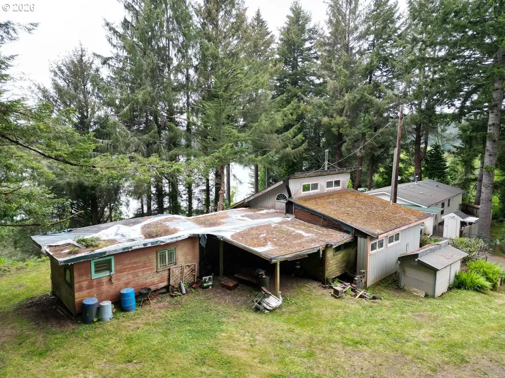 83027 Siltcoos Station Road Westlake OR 97493