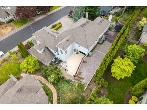 745 SW 67th Place Portland OR 97225