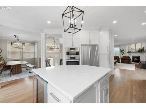 745 SW 67th Place Portland OR 97225