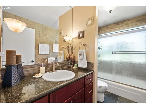 3910 SE El Camino Drive Gresham OR 97080