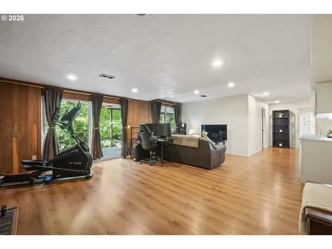 3910 SE El Camino Drive Gresham OR 97080