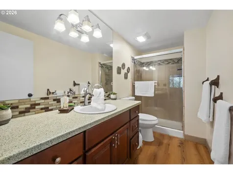 3910 SE El Camino Drive Gresham OR 97080