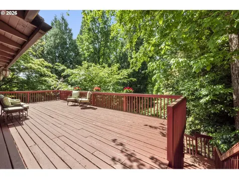 3910 SE El Camino Drive Gresham OR 97080