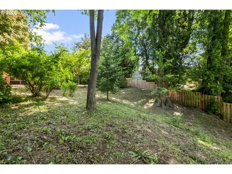 3910 SE El Camino Drive Gresham OR 97080