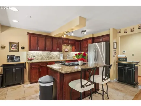 3910 SE El Camino Drive Gresham OR 97080