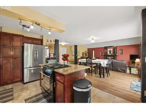 3910 SE El Camino Drive Gresham OR 97080