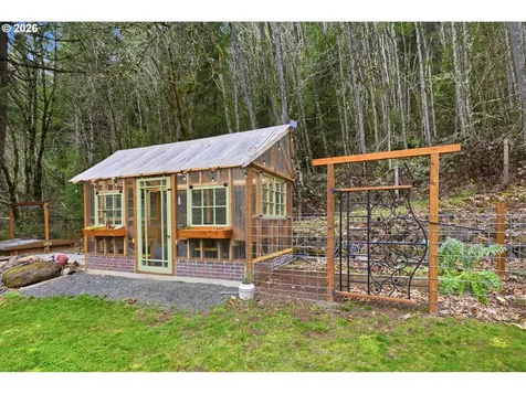 78783 Sears Road Cottage Grove OR 97424