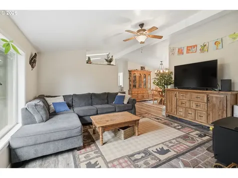 78783 Sears Road Cottage Grove OR 97424
