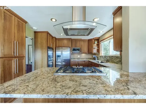 38289 Harolds Road Dexter OR 97431
