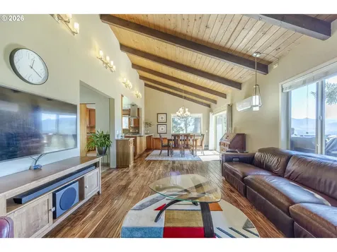 38289 Harolds Road Dexter OR 97431