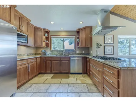 38289 Harolds Road Dexter OR 97431