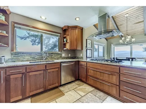 38289 Harolds Road Dexter OR 97431