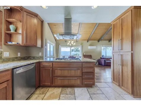 38289 Harolds Road Dexter OR 97431