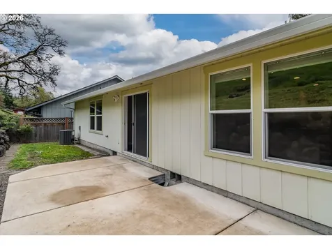 4509 Ridenour Street Roseburg OR 97470