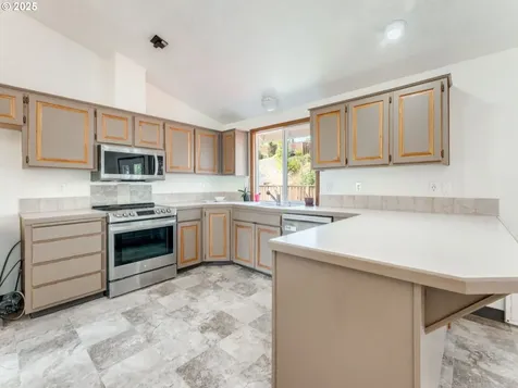 229 SW 22nd Street Troutdale OR 97060