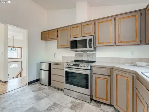 229 SW 22nd Street Troutdale OR 97060