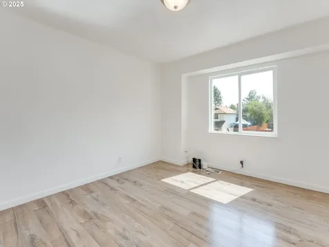 229 SW 22nd Street Troutdale OR 97060