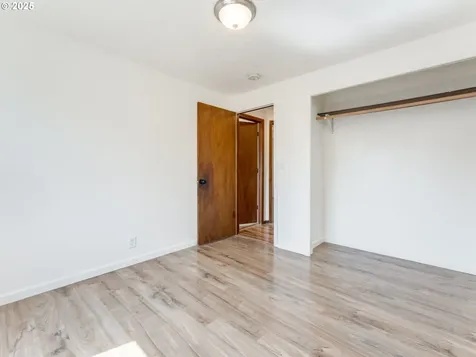 229 SW 22nd Street Troutdale OR 97060