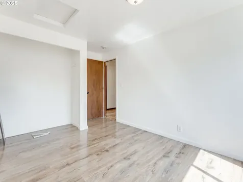229 SW 22nd Street Troutdale OR 97060