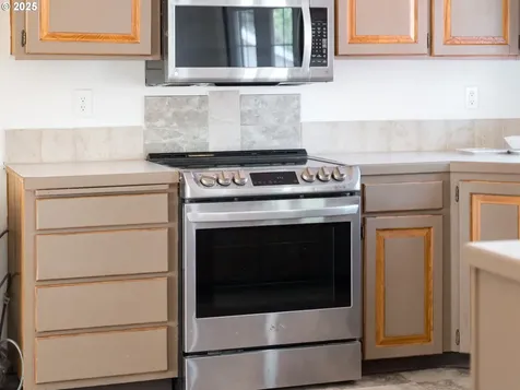 229 SW 22nd Street Troutdale OR 97060