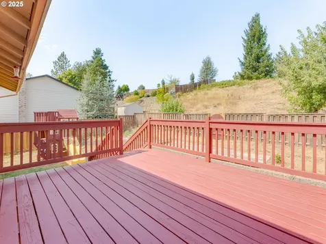 229 SW 22nd Street Troutdale OR 97060
